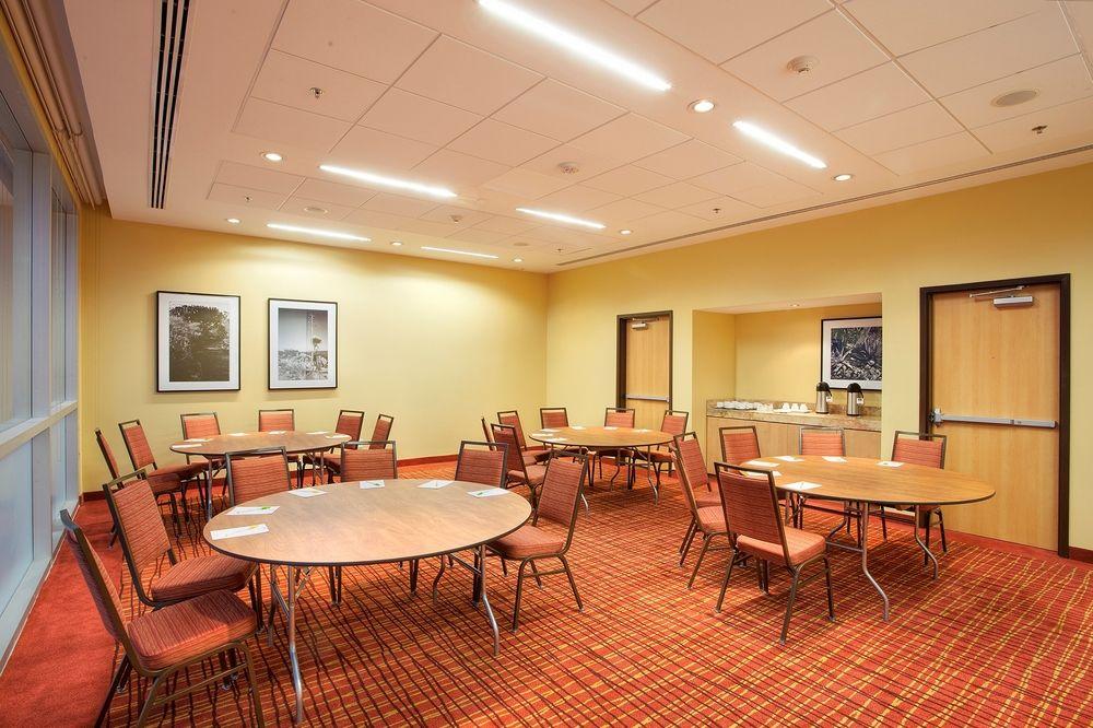Courtyard By Marriott Leon At The Poliforum Ngoại thất bức ảnh
