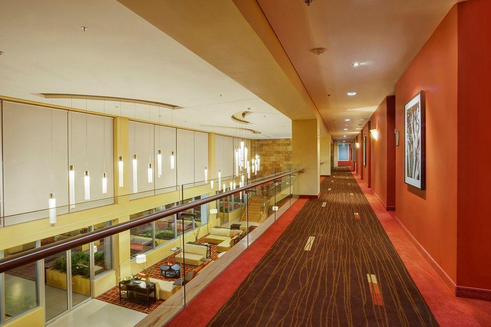 Courtyard By Marriott Leon At The Poliforum Ngoại thất bức ảnh