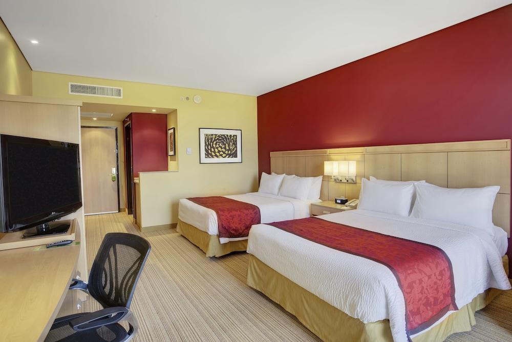 Courtyard By Marriott Leon At The Poliforum Ngoại thất bức ảnh