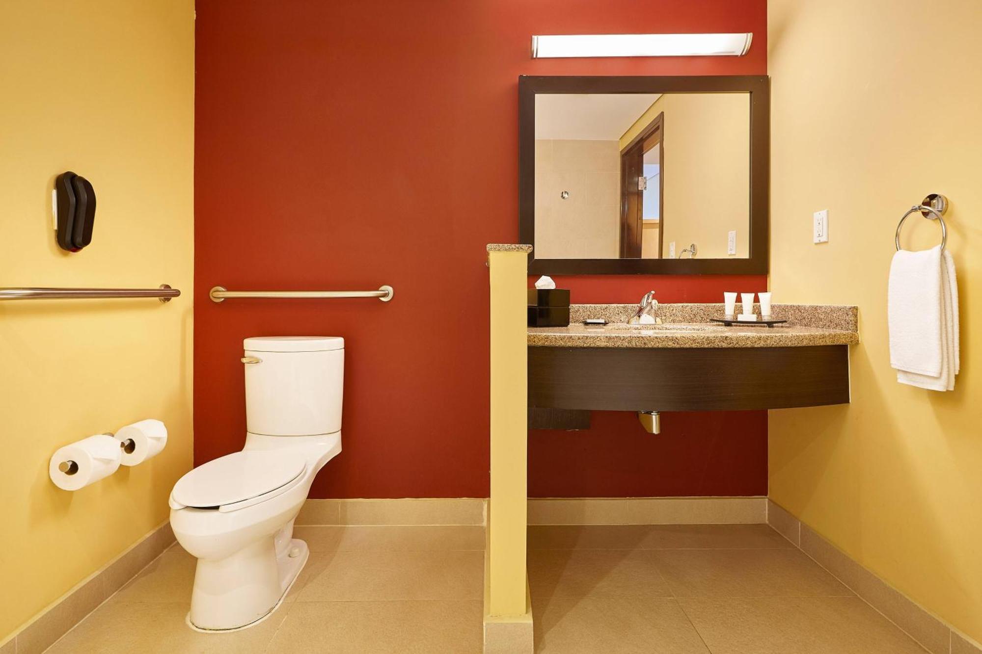 Courtyard By Marriott Leon At The Poliforum Ngoại thất bức ảnh