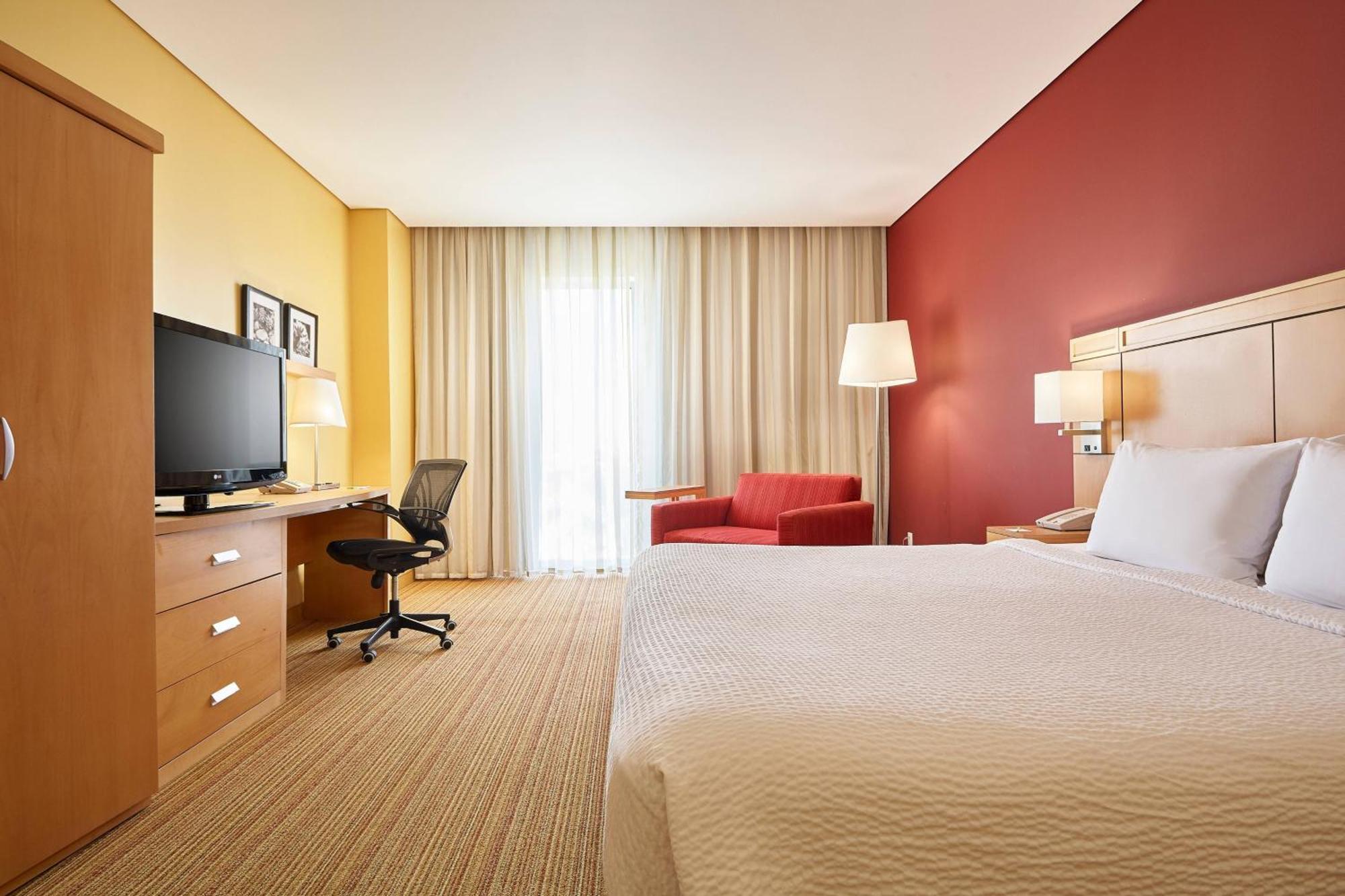 Courtyard By Marriott Leon At The Poliforum Ngoại thất bức ảnh
