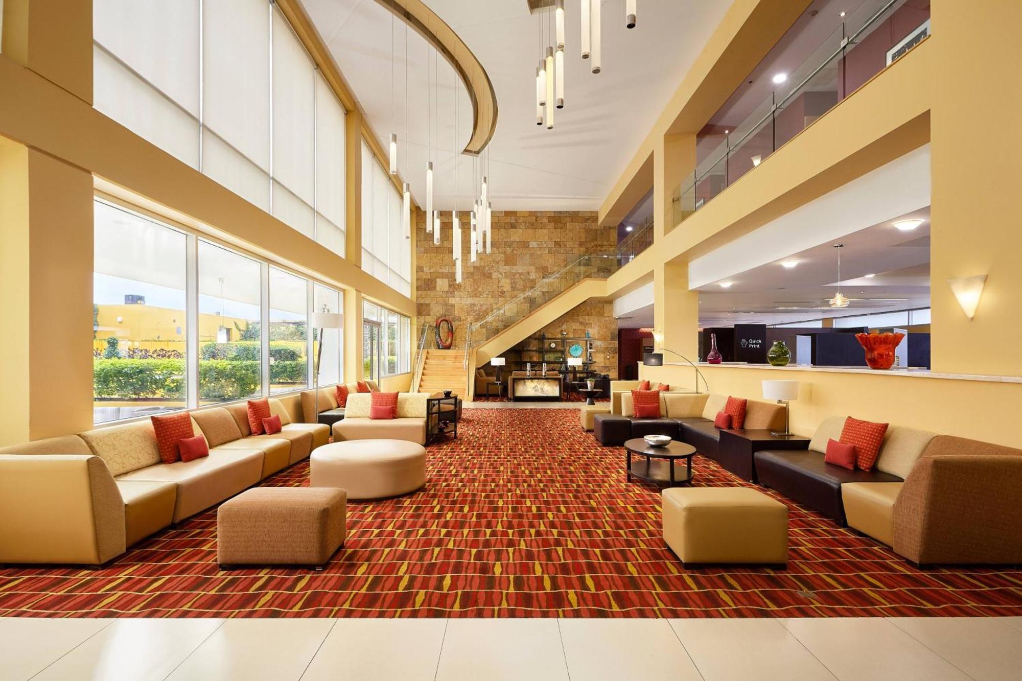 Courtyard By Marriott Leon At The Poliforum Ngoại thất bức ảnh