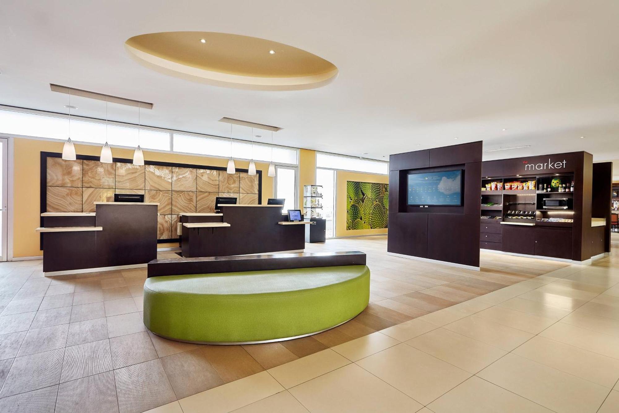 Courtyard By Marriott Leon At The Poliforum Ngoại thất bức ảnh